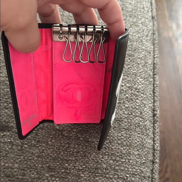Chanel Black Quilted Key/Card Holder - Picture 4 of 4